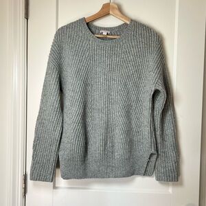 GAP 2014‎ Boyfriend Soft Cool Light Heather Gray Lambswool Blend Sweater 🕊️🩶